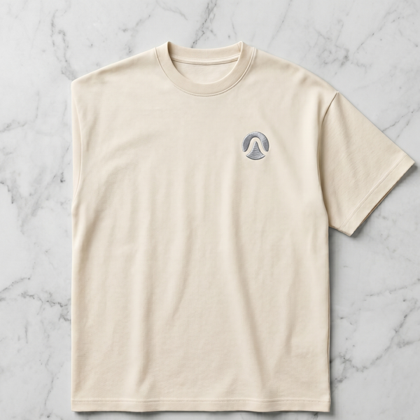 Camiseta de Autor corte oversize: Arquitectura de volumen - Bordado ondulado