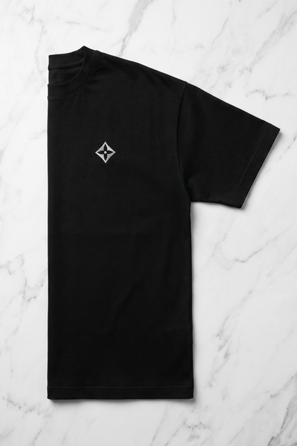 Camiseta de Autor corte oversize: Arquitectura de volumen - Bordado de diamante