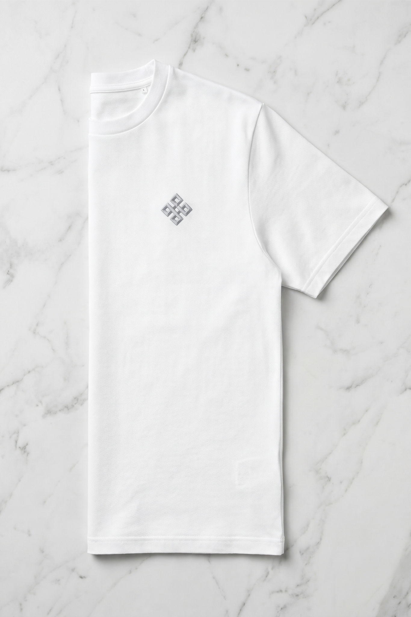 Camiseta de Autor corte regular: El estándar esencial - Bordado de cruz cuadrada