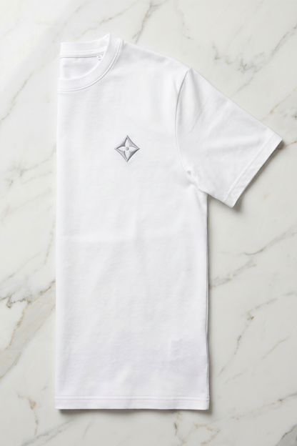 Camiseta de Autor corte regular: El estándar esencial - Bordado de diamante