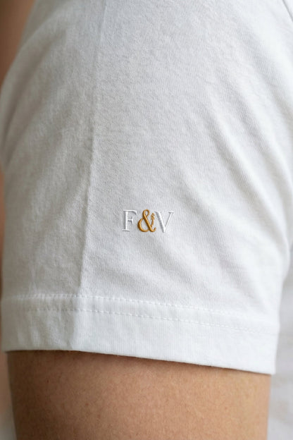 Camiseta de Autor corte regular: El estándar esencial - Bordado de cruz maltesa