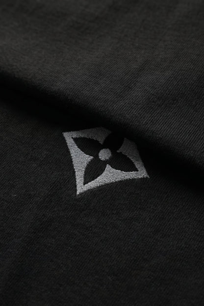 Camiseta de Autor corte relajado: El equilibrio del líder - Bordado de diamante