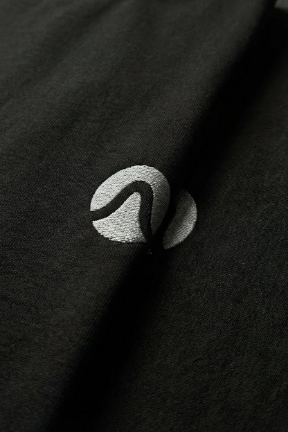 Camiseta de Autor corte relajado: El equilibrio del líder - Bordado ondulado